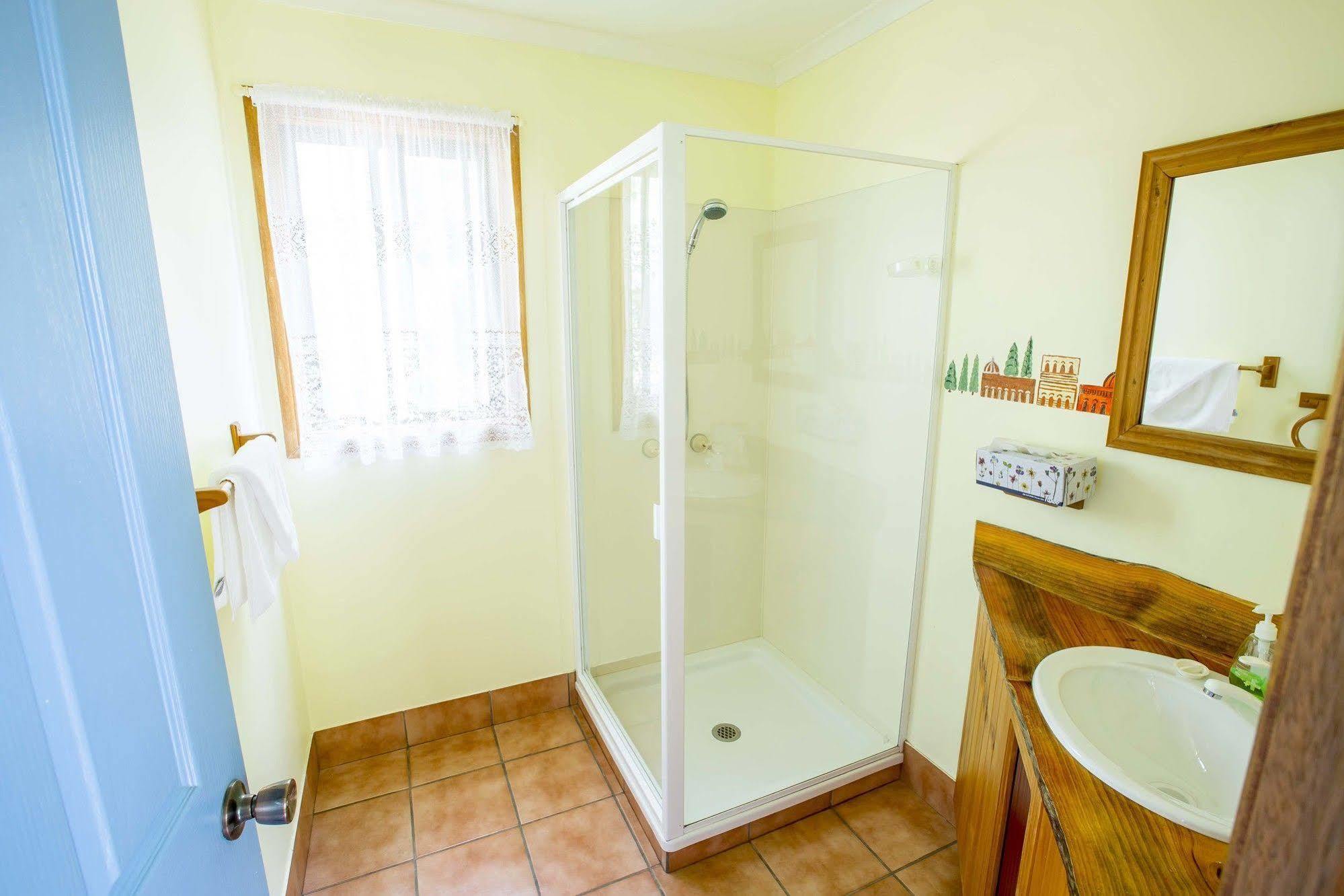 Wisteria Cottage Wyberba Экстерьер фото