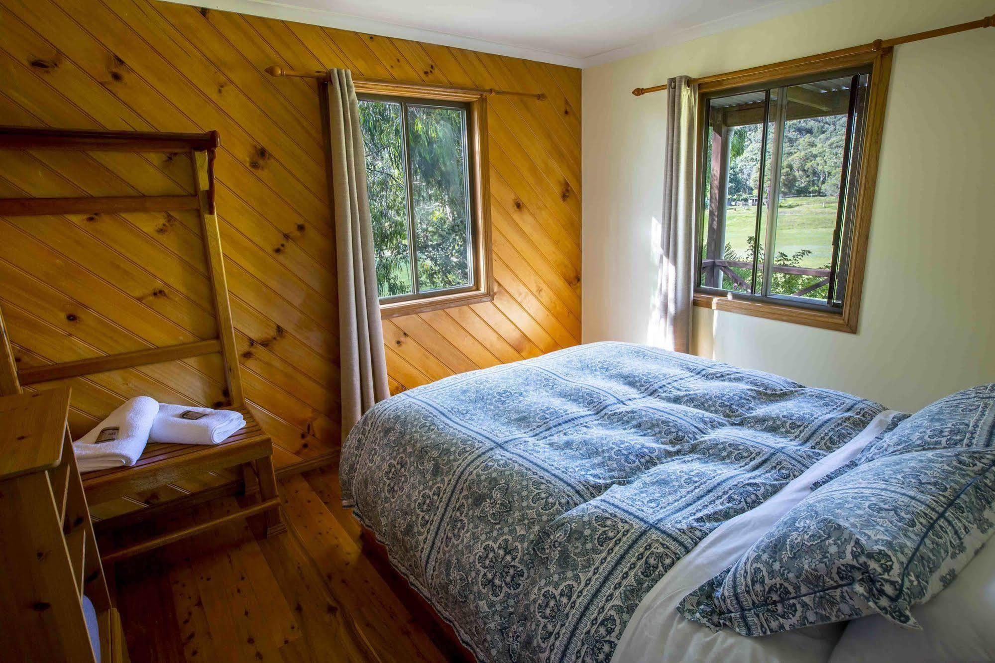 Wisteria Cottage Wyberba Экстерьер фото