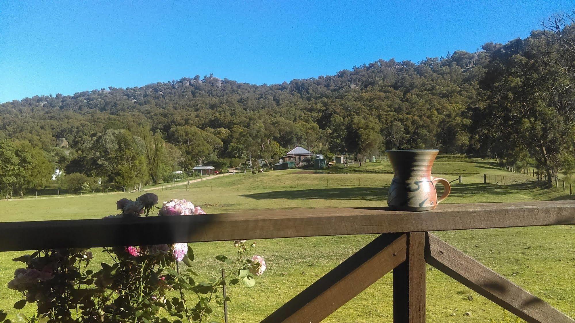 Wisteria Cottage Wyberba Экстерьер фото