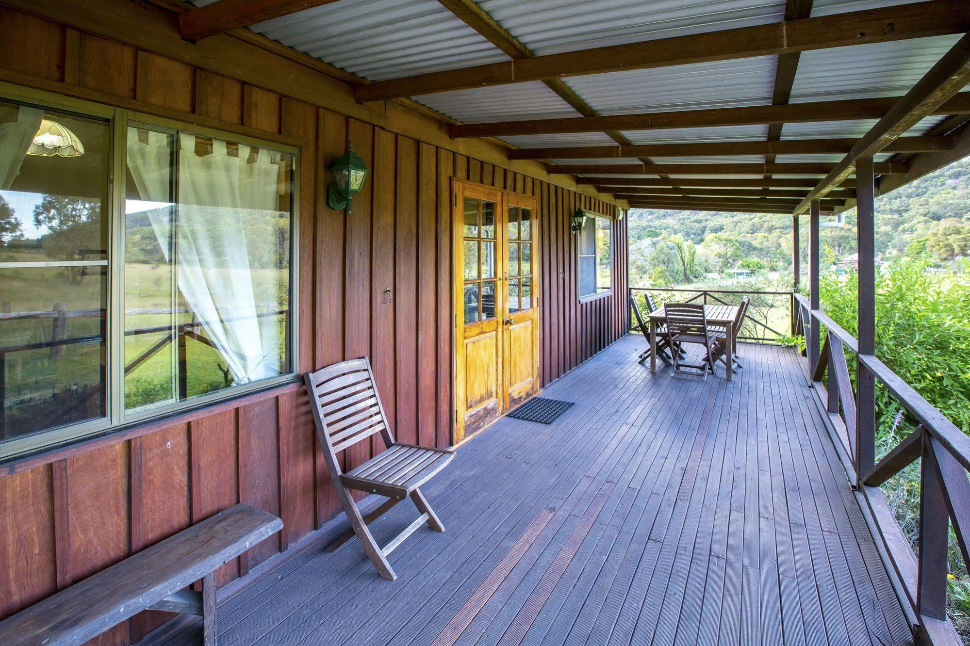 Wisteria Cottage Wyberba Экстерьер фото